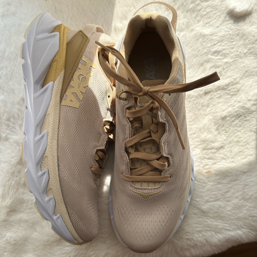 Hoka Sneakers